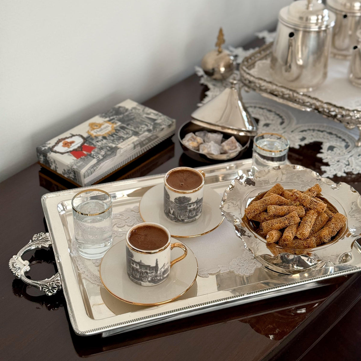 Karışık Fitil Lokum 700 gr – Duble Fıstıklı & Kadayıf Kaplı – Hatun İstanbul